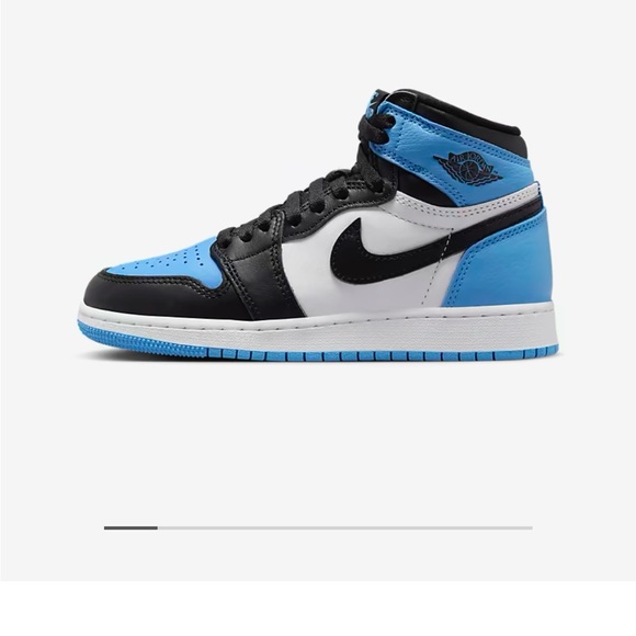 Air Jordan 1 High OG (BIG KIDS Size 4.5Y) - Picture 3 of 11